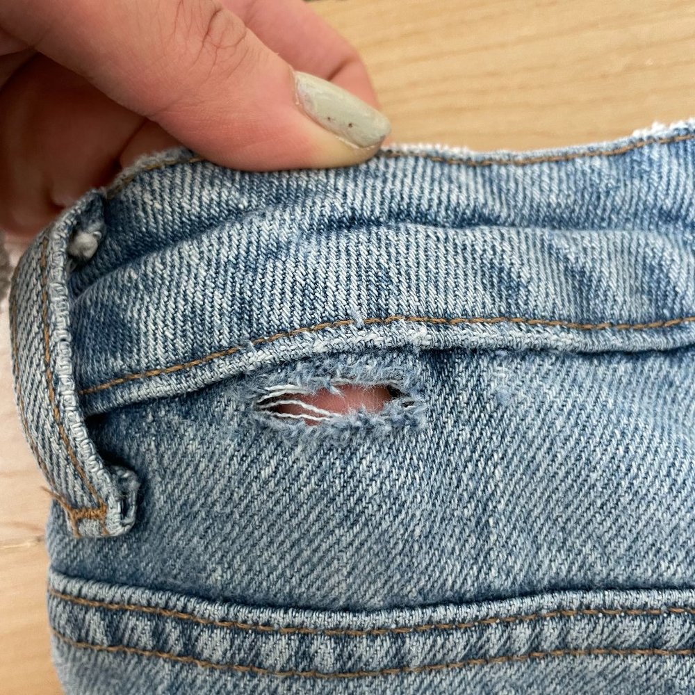 Topshop Bleach Super Rip Mom Tapered Jeans | Size W 26 30 - Picture 5 of 7